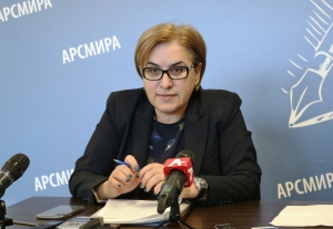 Натали Смыр: «депутат должен помогать в целом, а не только своим избирателям»
